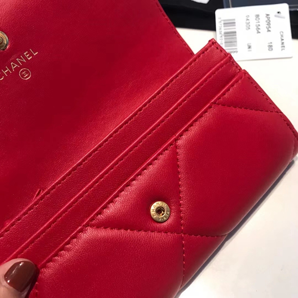 シャネル財布角部分ディテール